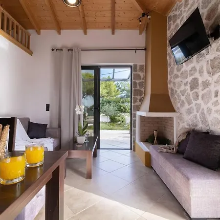 Villa On The Sea Agia Marina  Exterior photo