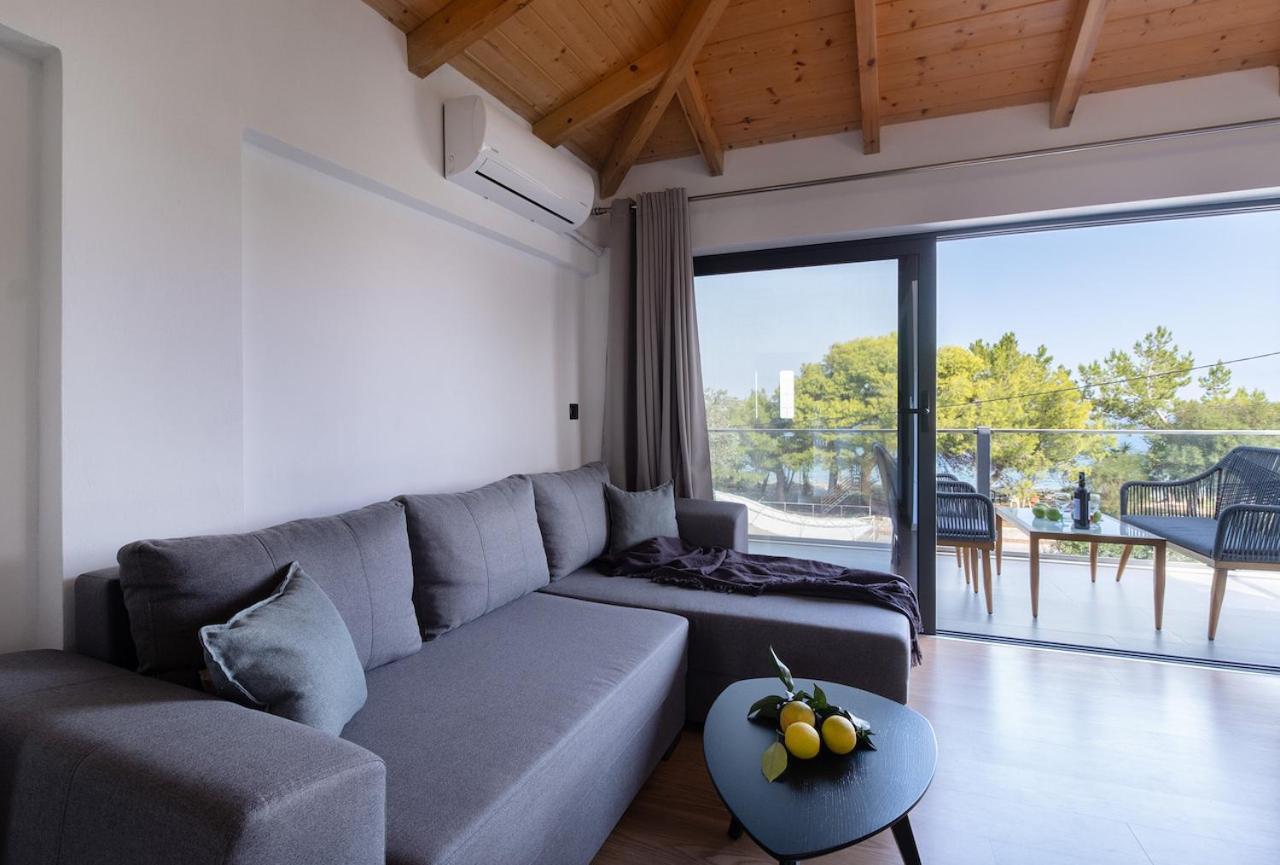On The Sea Villa *